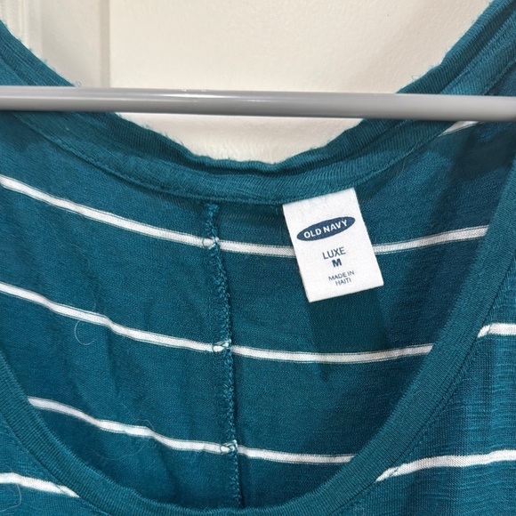 Old Navy Blue and White Striped Sleeveless Tank Top / C79 - Picture 2 of 3